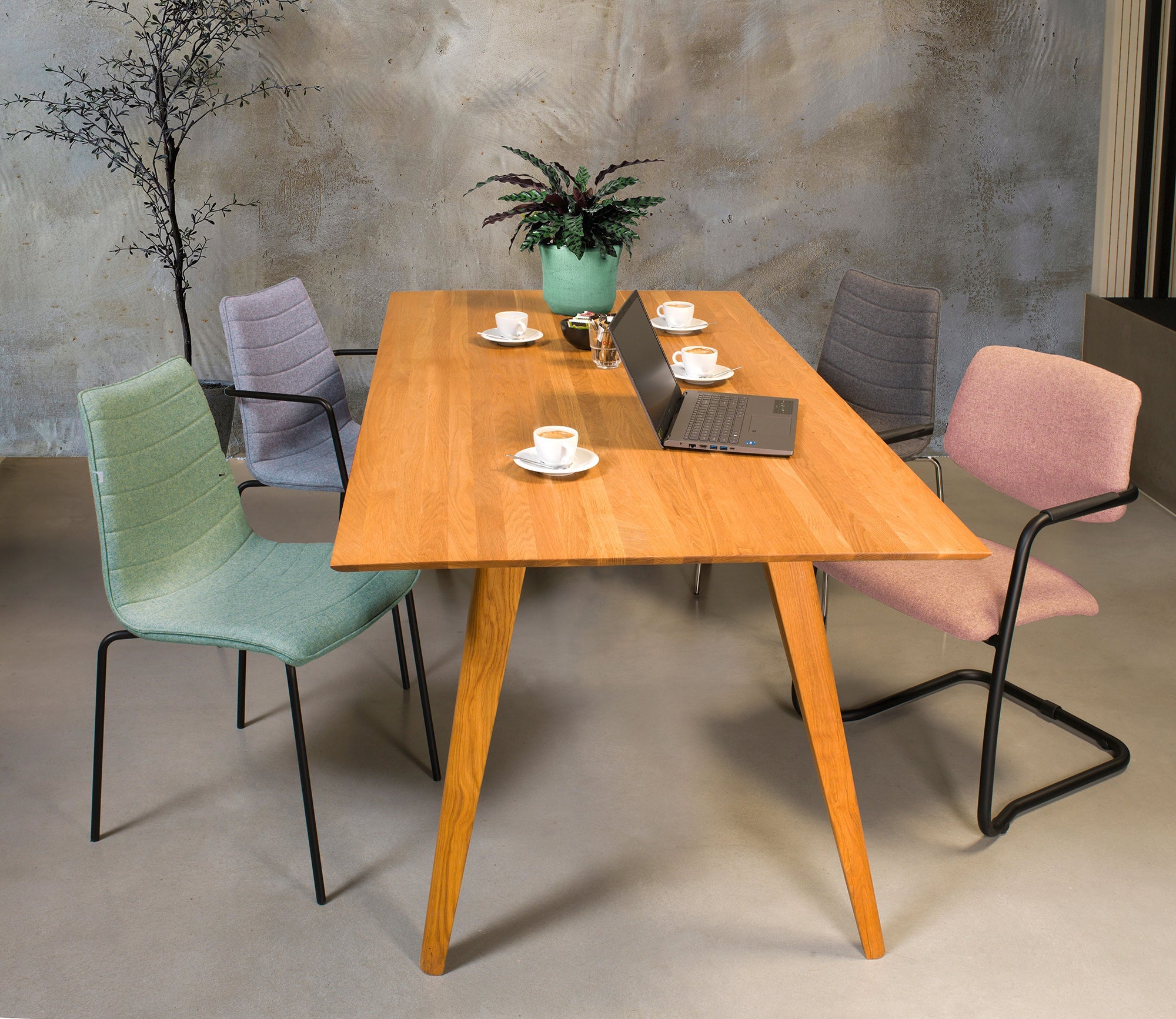 "Workliving Meeting Chair X5 - Sled Base - Fenice 152 Soft Pink Wool Felt - Black Frame"