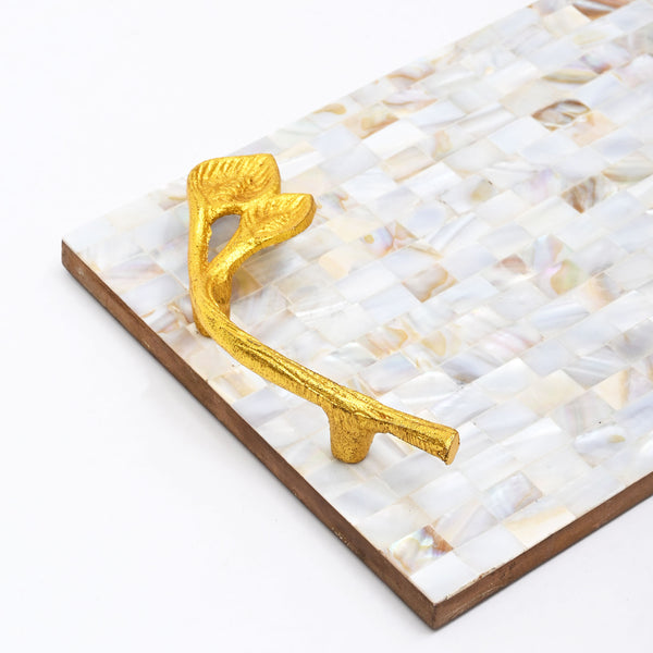 Parelmoerhars dienblad met bladgouden handvatten | Luxe decoratie