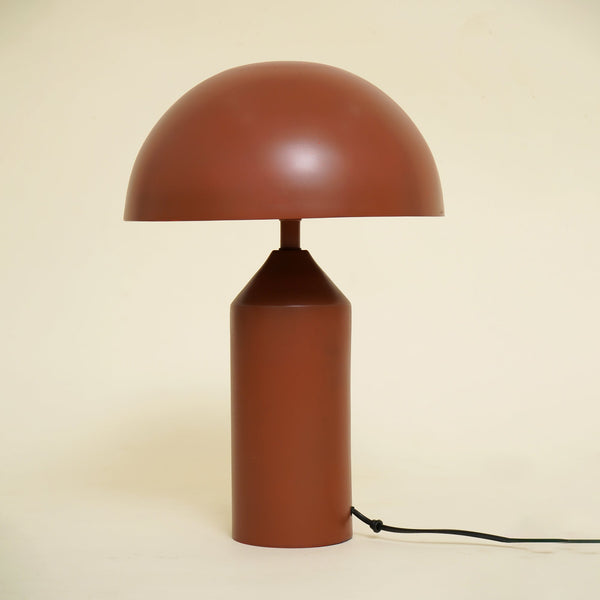 Roodbruine metalen tafellamp - Handgemaakte ijzeren lamp voor moderne en klassieke interieurs