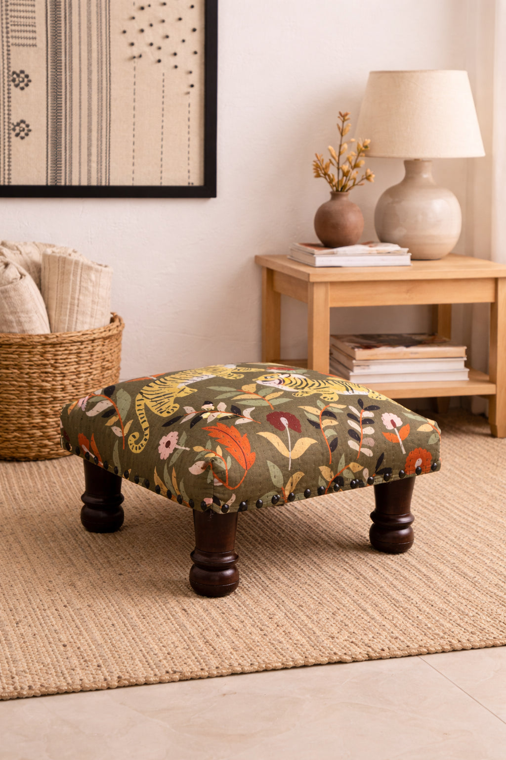 Repose-pieds Tigre Botanique en Coton avec Pieds en Bois – Vert
