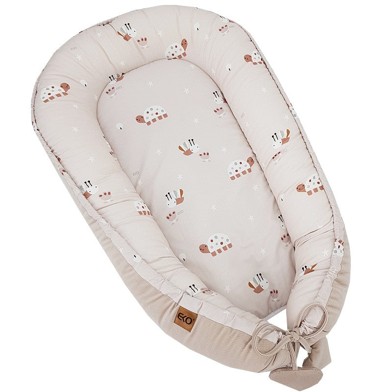 Velvet baby cocoon Bees