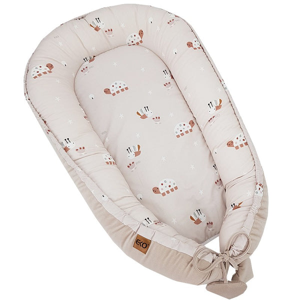 Velvet baby cocoon Bees