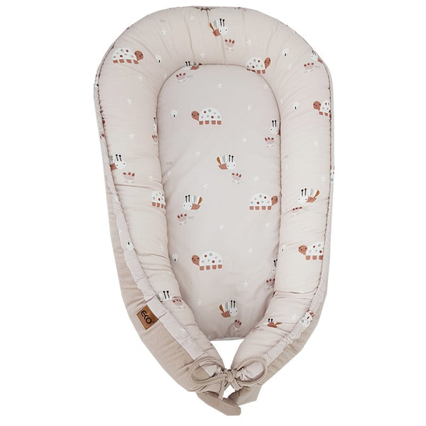 Velvet baby cocoon Bees