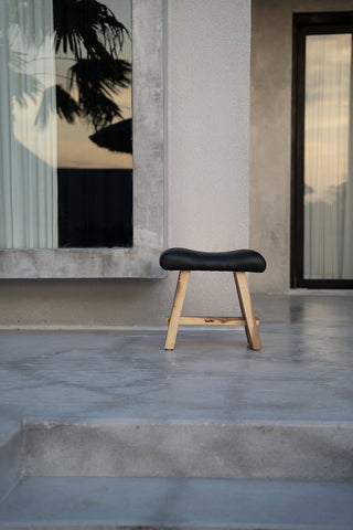 The Suar Stool with Leather - Natural Black