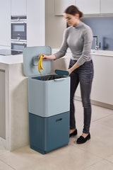 Totem Max 60-liter Trash Can Editions Sky