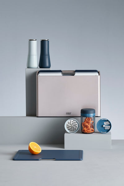 Totem Max 60-liter Trash Can Editions Sky