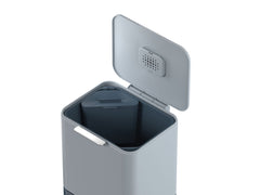 Totem Max 60-liter Trash Can Editions Sky
