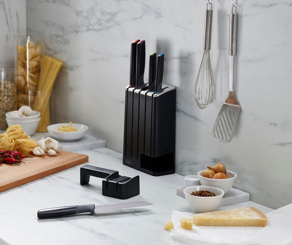Elevate knife block with 5 knives