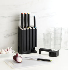 Elevate knife block with 5 knives