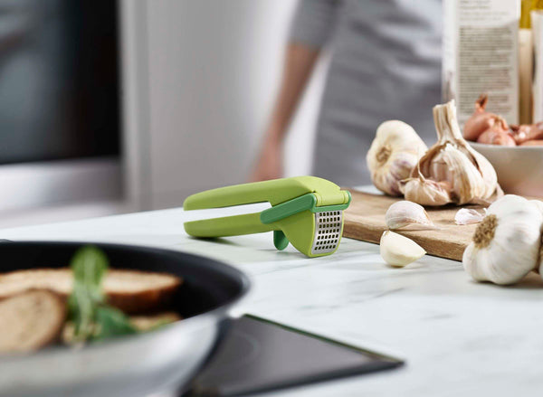 CleanForce Garlic Press