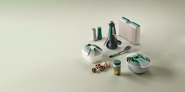Nest 9 Plus bowl set with measuring spoons, 9-piece set, Editions Sage