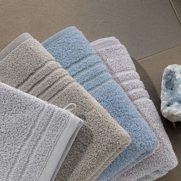 Leonora Frost Grey Bath Towel 90x200 cm