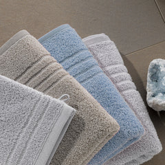 Leonora Bath Towel Fog Blue 90x200 cm