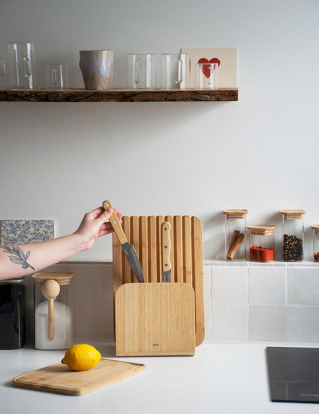 "Bread and Cutting Board with 2 Knives and Magnetic Holder"