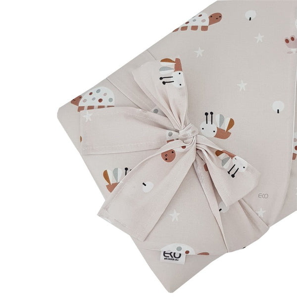 Lange en coton imprimé avec des abeilles sur des noix de coco