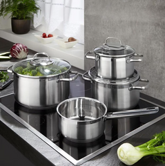 Batterie de cuisine Moments avec autocuiseur de 8 pièces