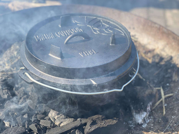 Dutch Oven Roasting Pan Cast Iron 8 Liters